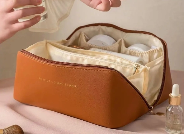 makeup bag that opens flat