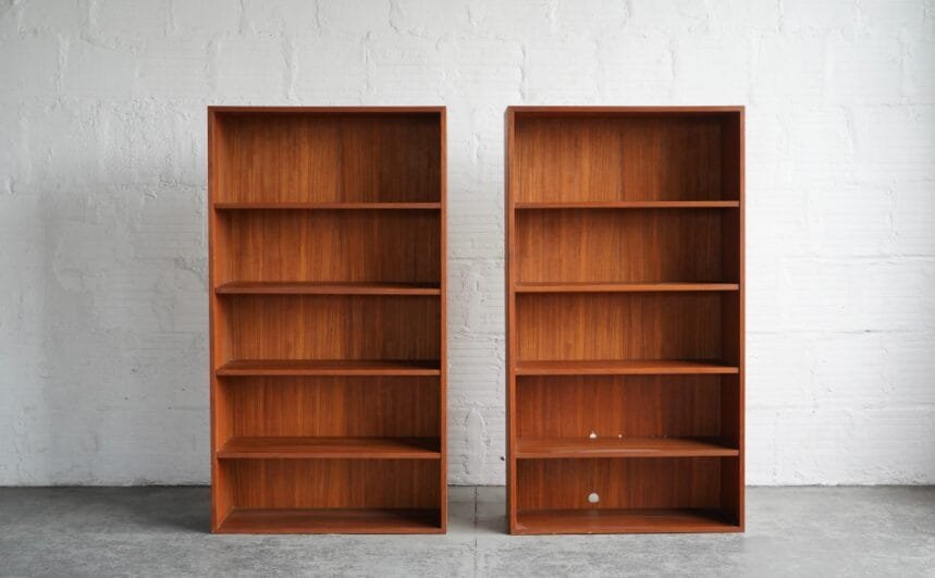 bookshelf