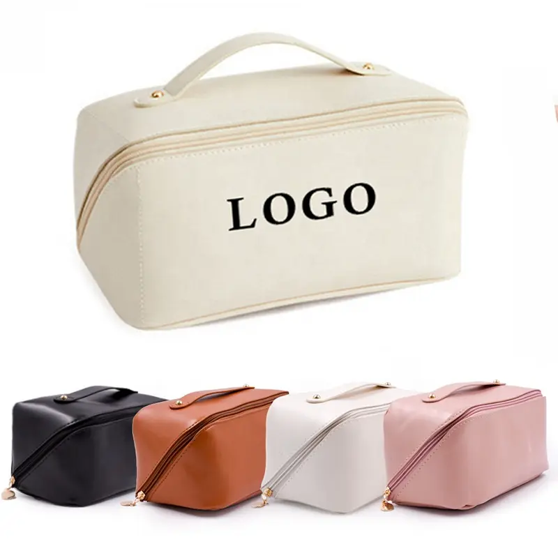 Cosmetic bag zipper quality detail